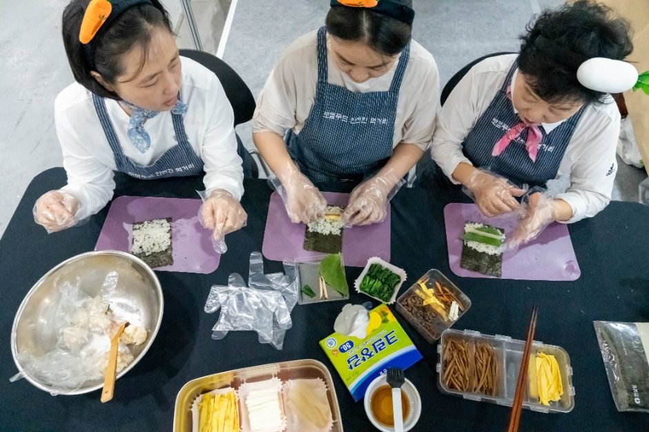 미묘한 김밥집